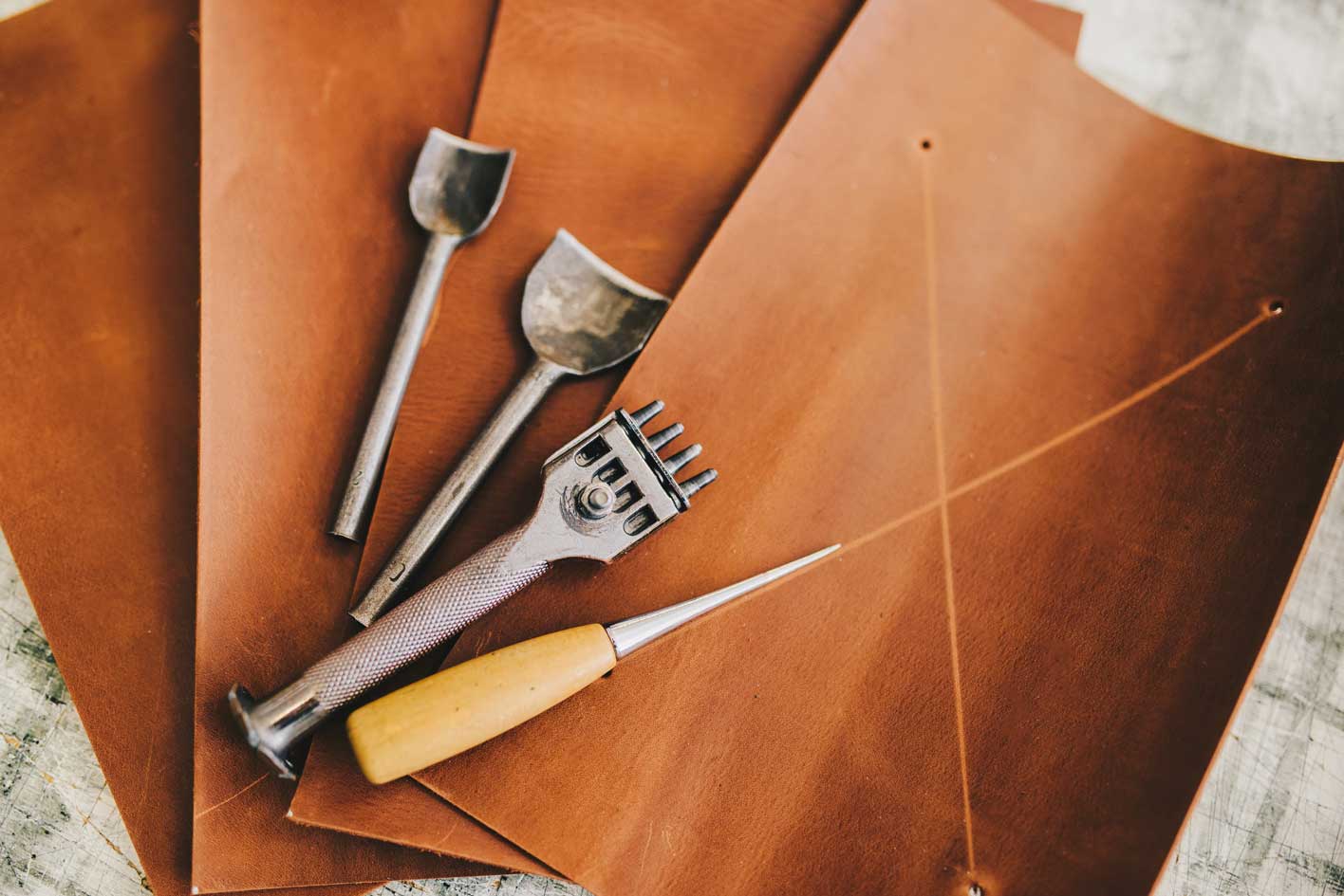 Outils pour le travail du cuir